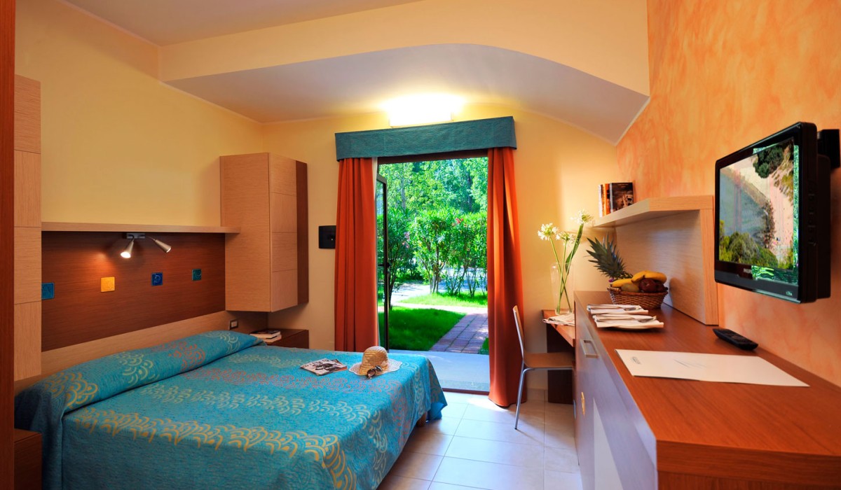 Calaserena Village