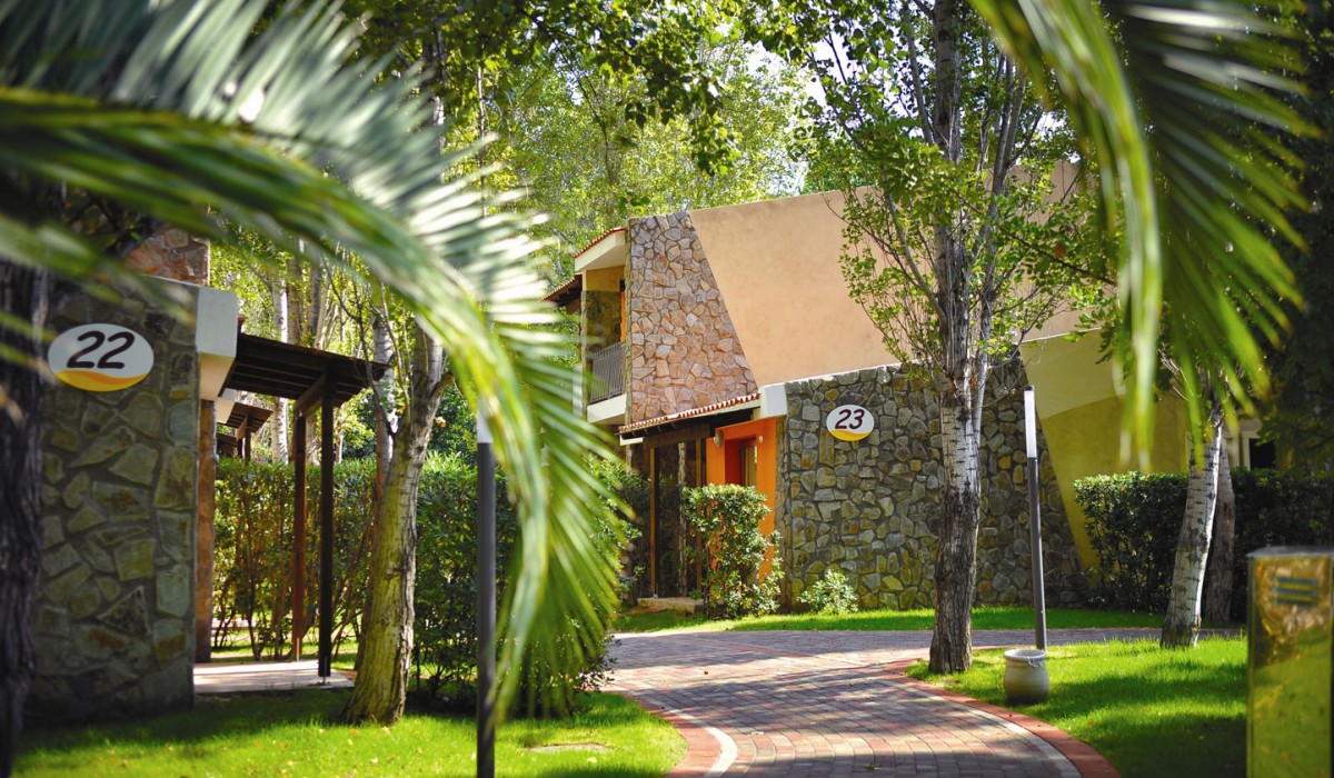 Calaserena Village