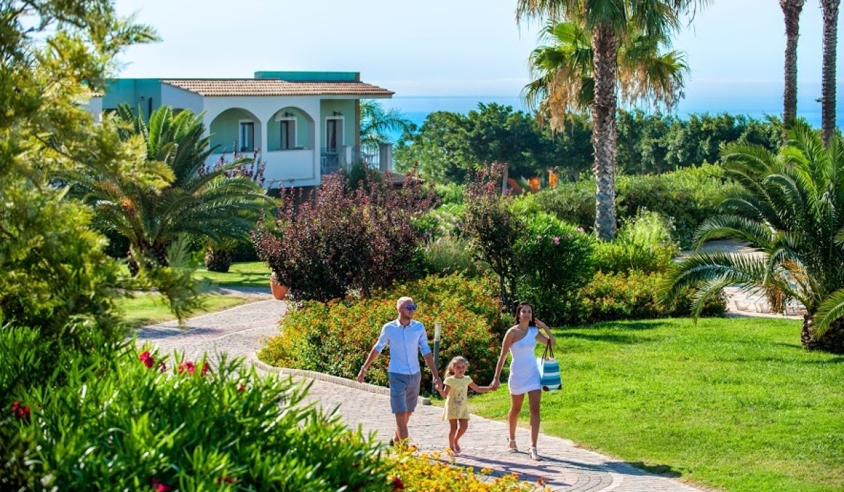 Serenusa Village