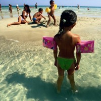 GranSerena Hotel Village children at the sea