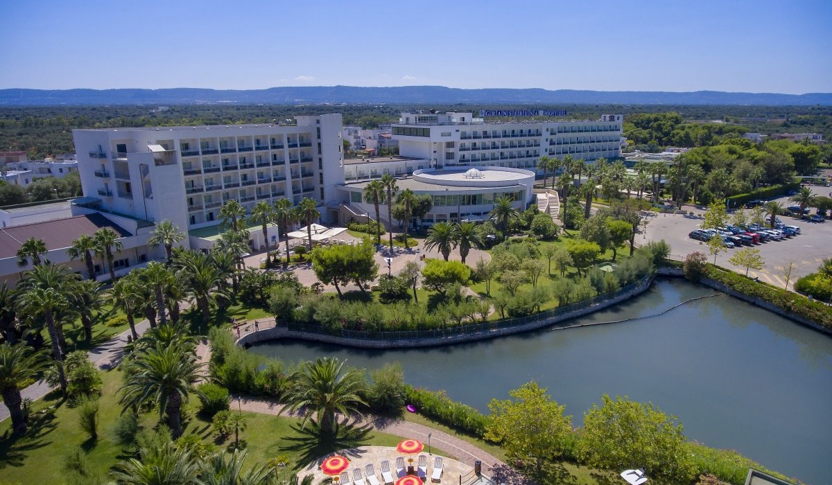 GranSerena Hotel - GranSerena Hotel Village pond