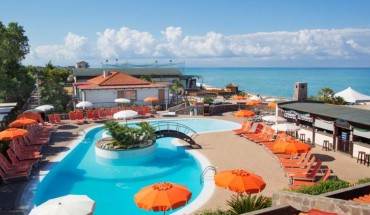 Le Mandrelle Beach Resort Le Mandrelle Beach Resort