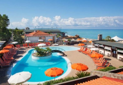 Le Mandrelle Beach Resort