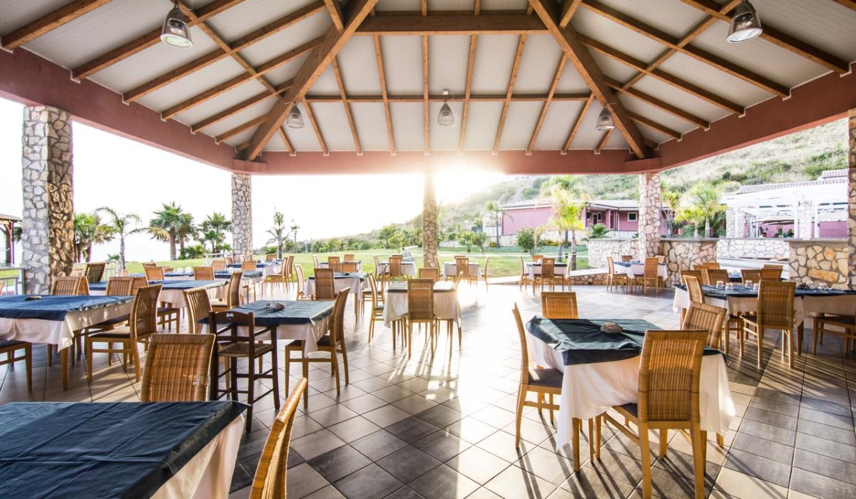 Apulia Hotel Villaggio Baia di Dino