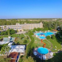 Araba Fenice Village