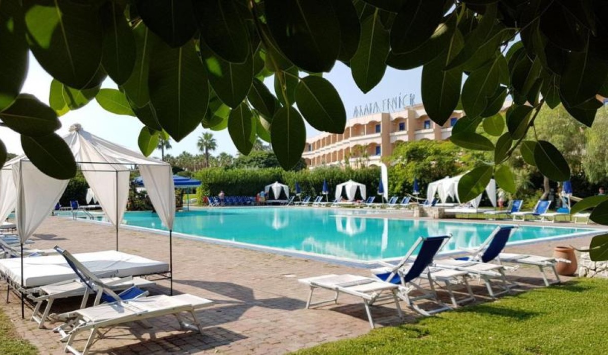 Araba Fenice Village