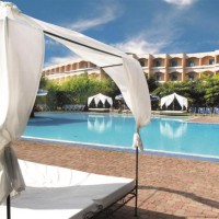 Araba Fenice Village