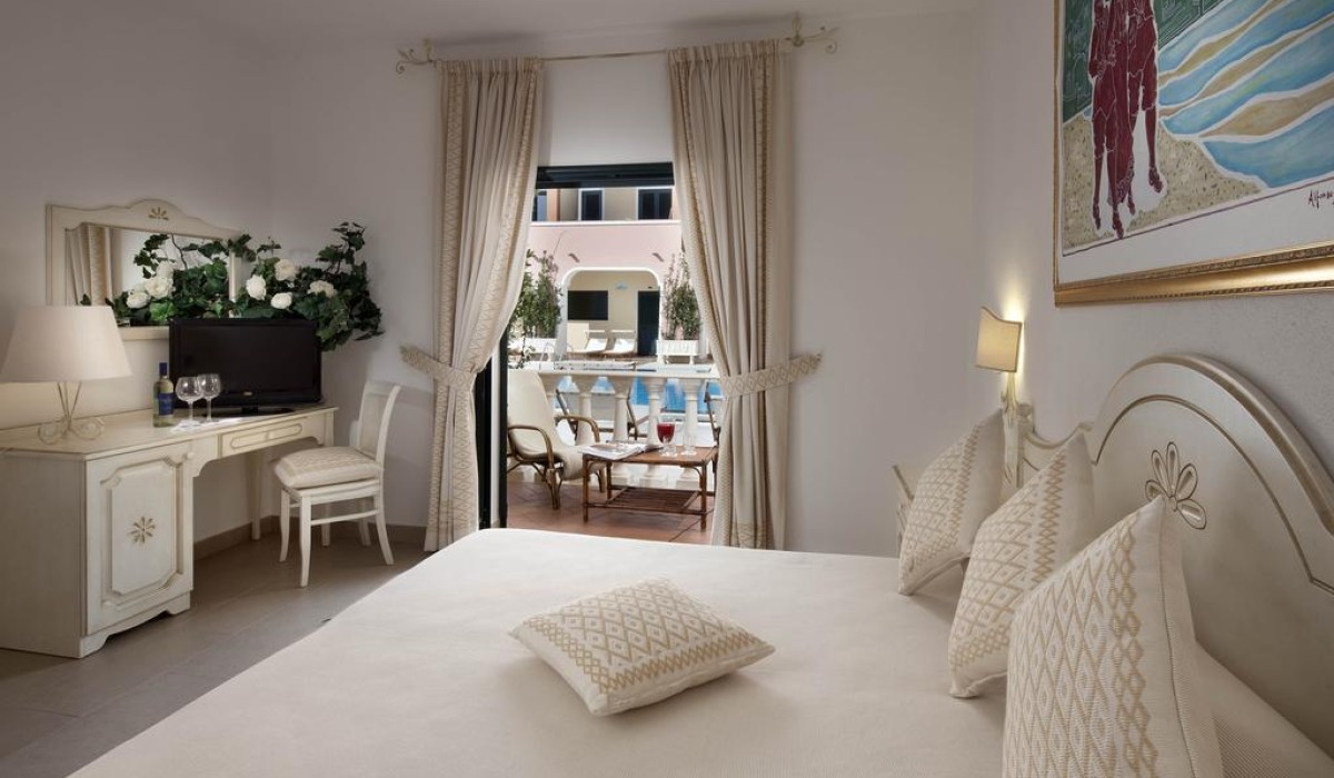 Cala Ginepro Hotel Resort