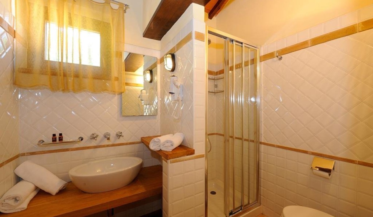 Guesia Village Hotel & Spa