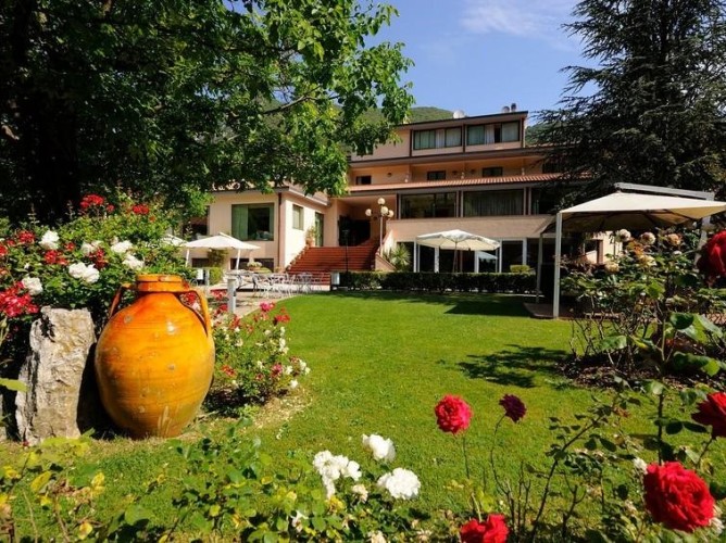 Guesia Village Hotel & Spa - Immagine 2