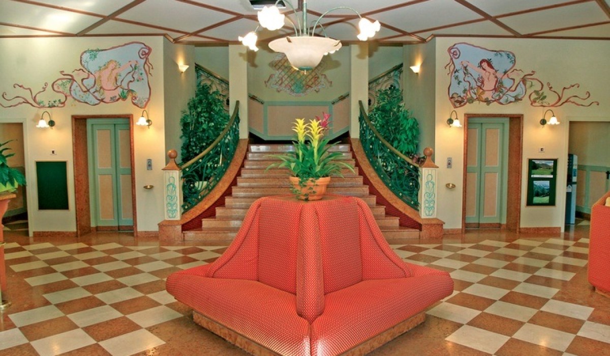 Futura Style Palace