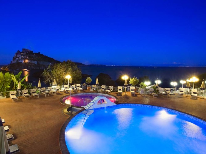 Strand Hotel Terme Delfini - Immagine 8