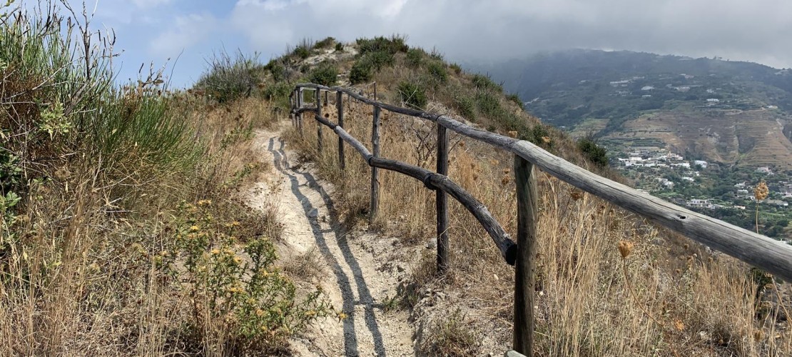 Sentiero Baia della Pelara