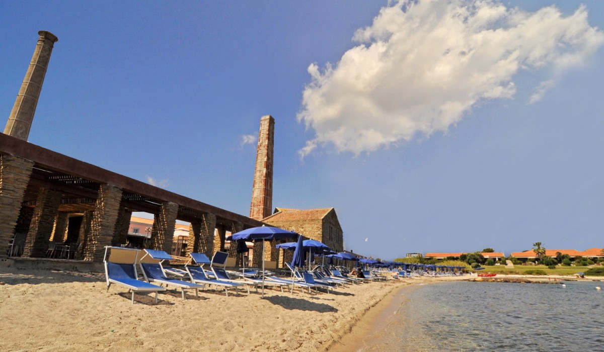 Le Tonnare di Stintino Beach Resort - Le Tonnare Stintino beach details
