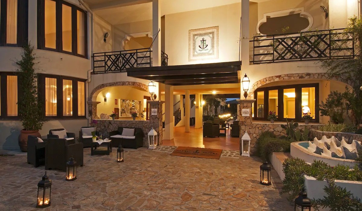 Hotel Palau