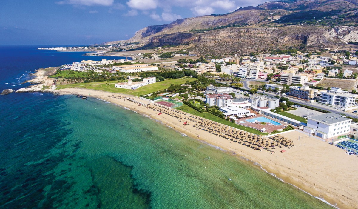 Hotel Baia dei Mulini - Hotel Baia dei Mulini beach