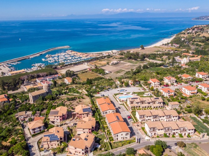 Sentitido Michelizia Tropea Resort - Immagine 1
