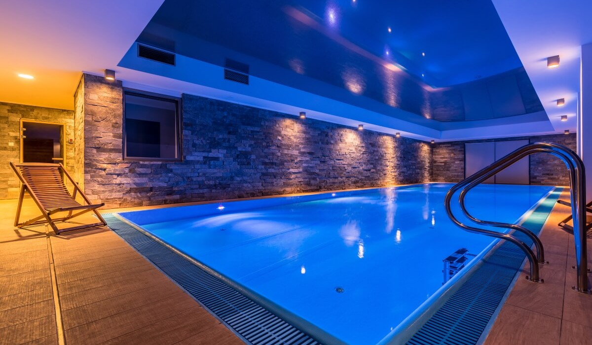 Formula Roulette Forever Summer - Forever Summer Resort indoor pool