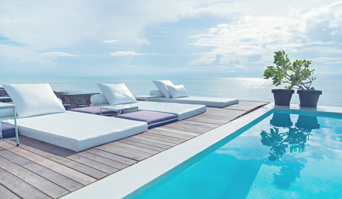 Formula Roulette Forever Summer - Forever Summer Resort by the pool