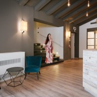 Lake Hotel La Pieve details hall