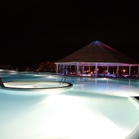Club Esse cassiodoro pool by night 1