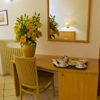 Hotel La Luna room details