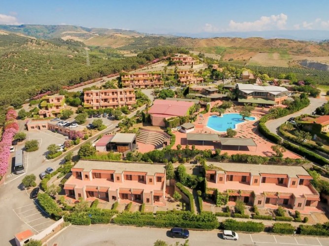 Porto Rhoca Village - Village seen from above