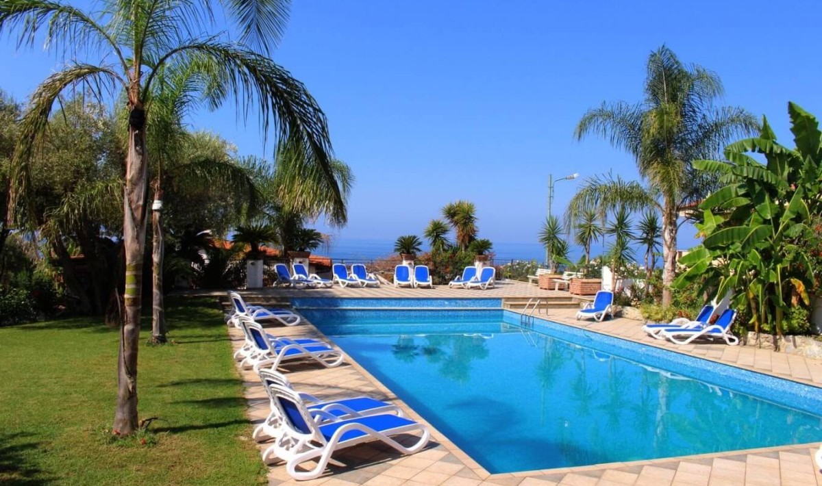 Hotel Arenas - Hotel Arenas swimming pool