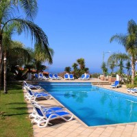 Hotel Arenas swimming pool