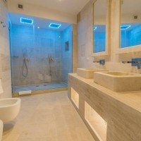 Baron of the Sea bathroom