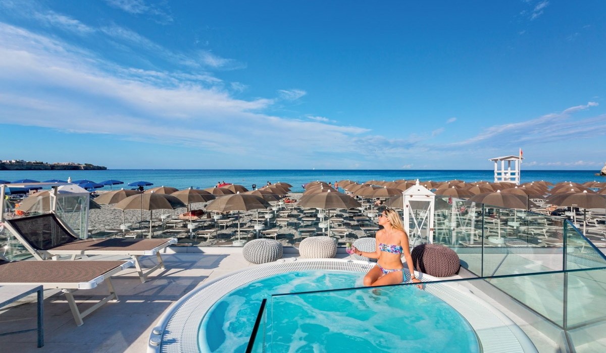 Futura Club Barone di Mare - Barone di Mare jacuzzi on the beach
