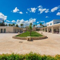 Barone di Mare court and gardens
