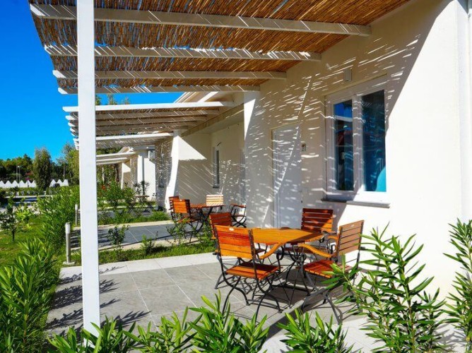 Futura Club Acqua di Venere - Furnished patio in Futura Club Acqua di Venere rooms