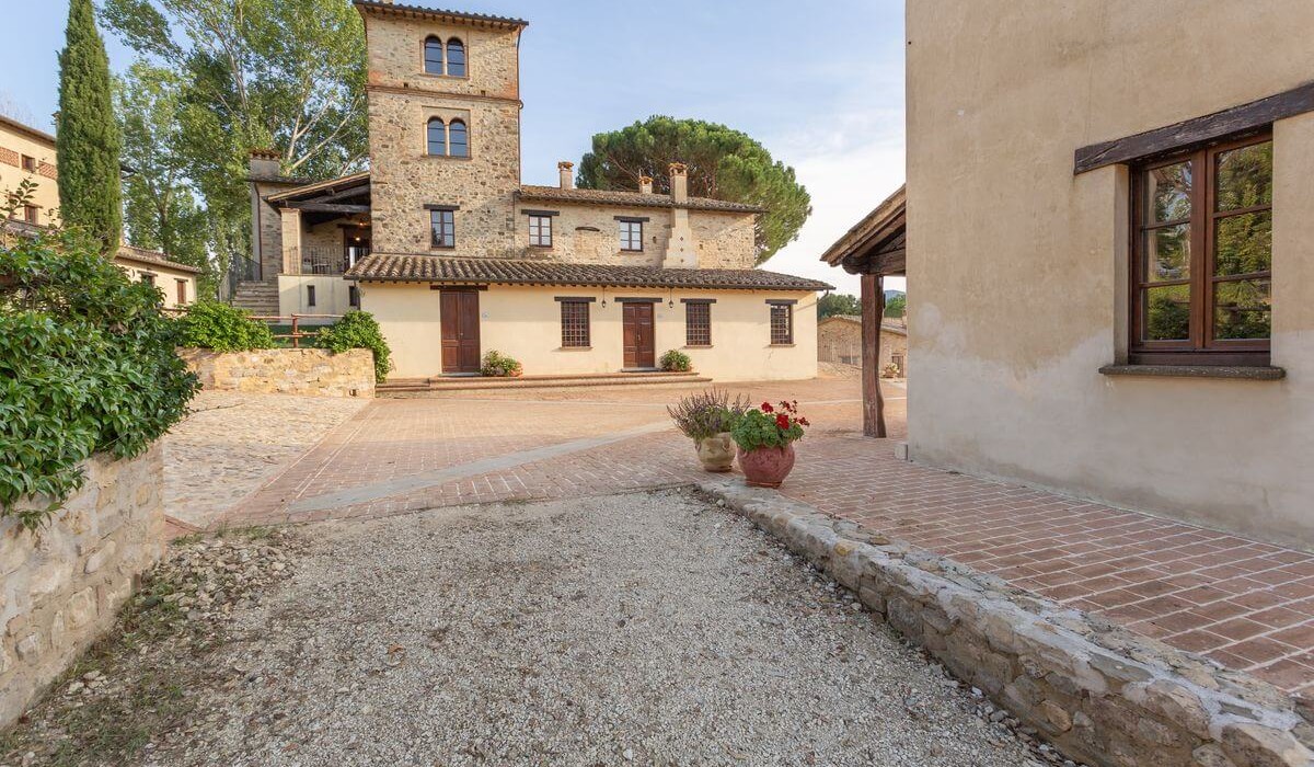 Borgo Pulciano Agriturismo & Resort