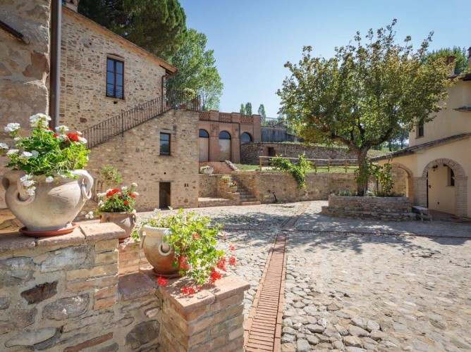Borgo Pulciano Agriturismo & Resort - Immagine 3