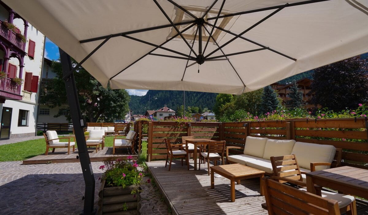 Hotel Piaz - Outdoor living area in unspoiled nature