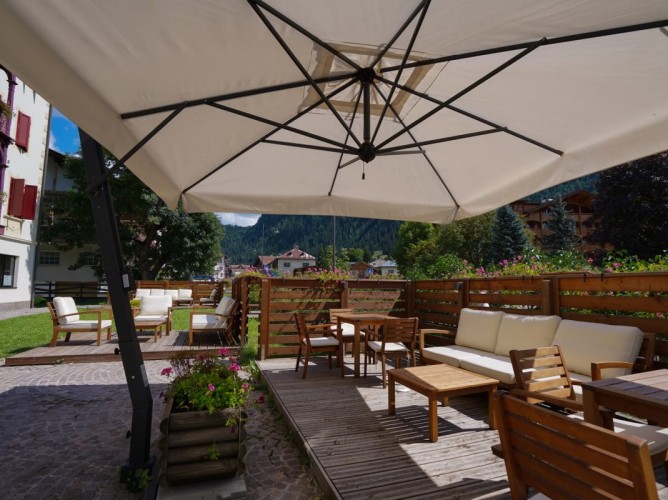 Hotel Piaz - Outdoor living area in unspoiled nature