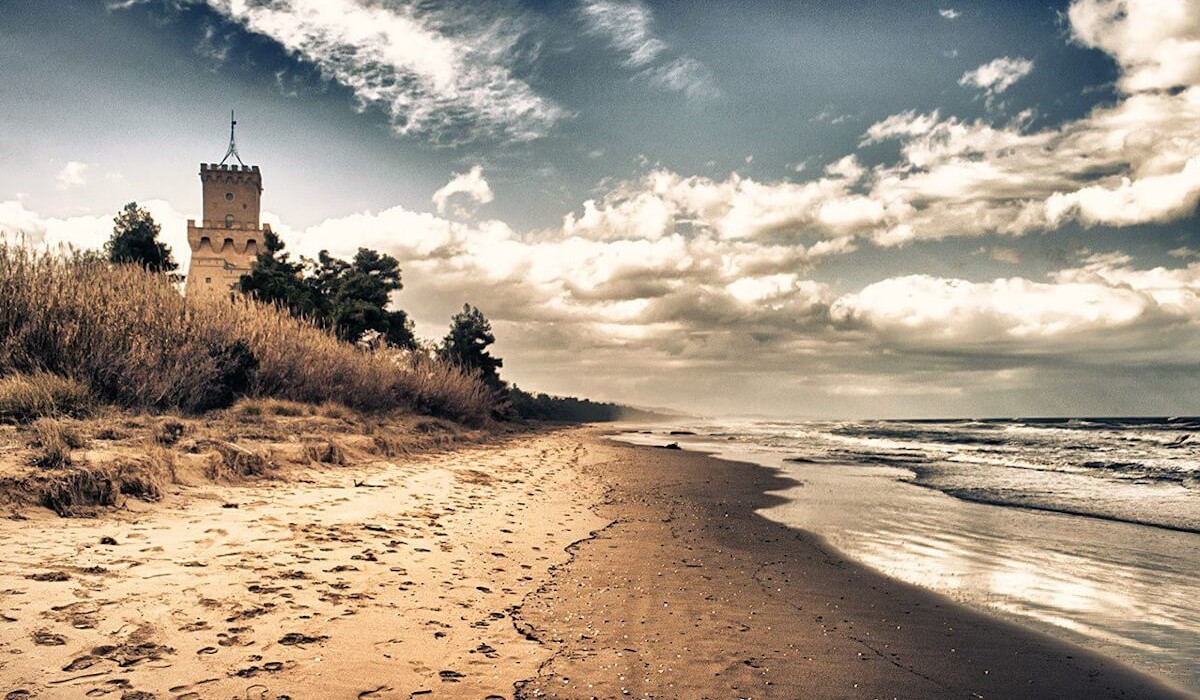 Apulia Hotel Europe Garden Residence - Marine Park of the lands of Cerrano in evidence the Tower