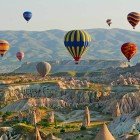 Cappadocia, with its fairy-tale landscapes of fairy chimneys and ancient rock cities, is an unmissable destination in Turkey that combines nature, history, and unique culture.