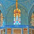 The colorful vaults of Topkapi Palace display Ottoman artistic details, with vibrant floral motifs and geometry that enrich every room.