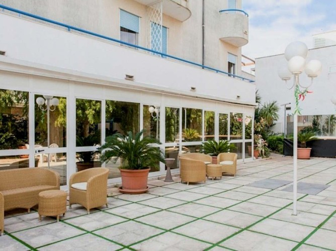 Apulia Hotel Eden Beach Torre Canne - Immagine 2