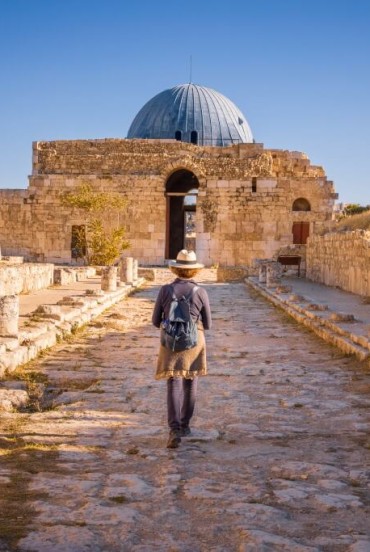 Avenue and colonnade of the Umayyad Palace in the Roman Citadel of Amman