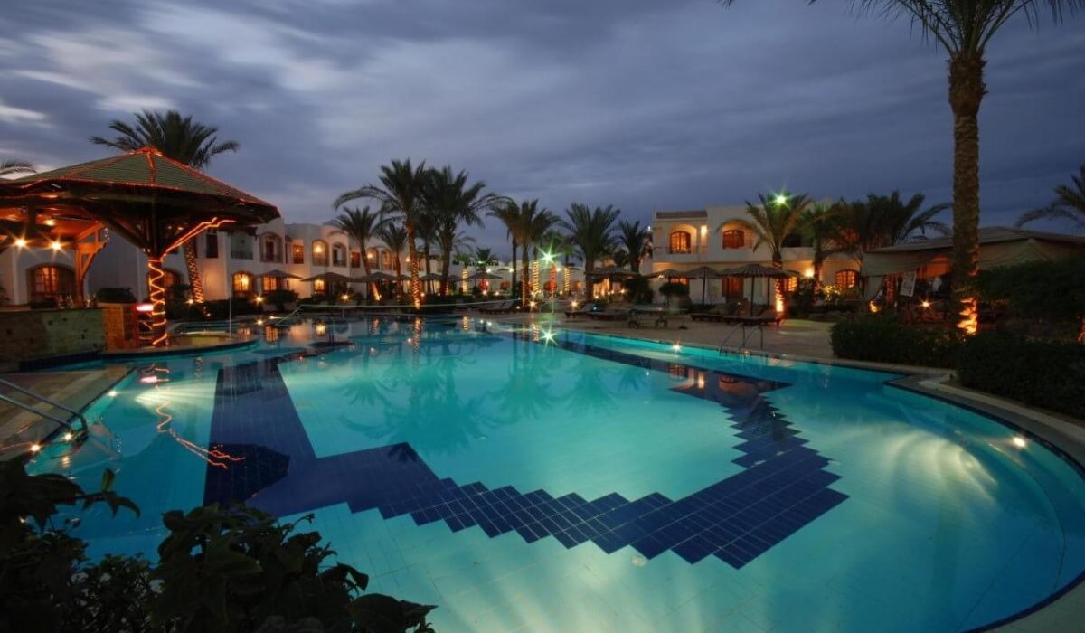 Coral Hills Resort - Coral Hills Resort Sharm El-Sheikh, view of the outdoor pool at dusk