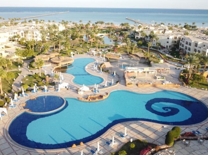 Regency Plaza Aqua Park & Spa Resort - Immagine 1