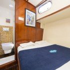 The cabin sizes may vary, as these are handcrafted boats; they do not exceed 6–8 square meters and feature either a three-quarter bed or two single beds