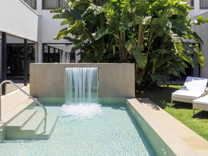 Mangia's Torre del Barone Resort - Hot tub at the SPA&Wellness center with sunbeds