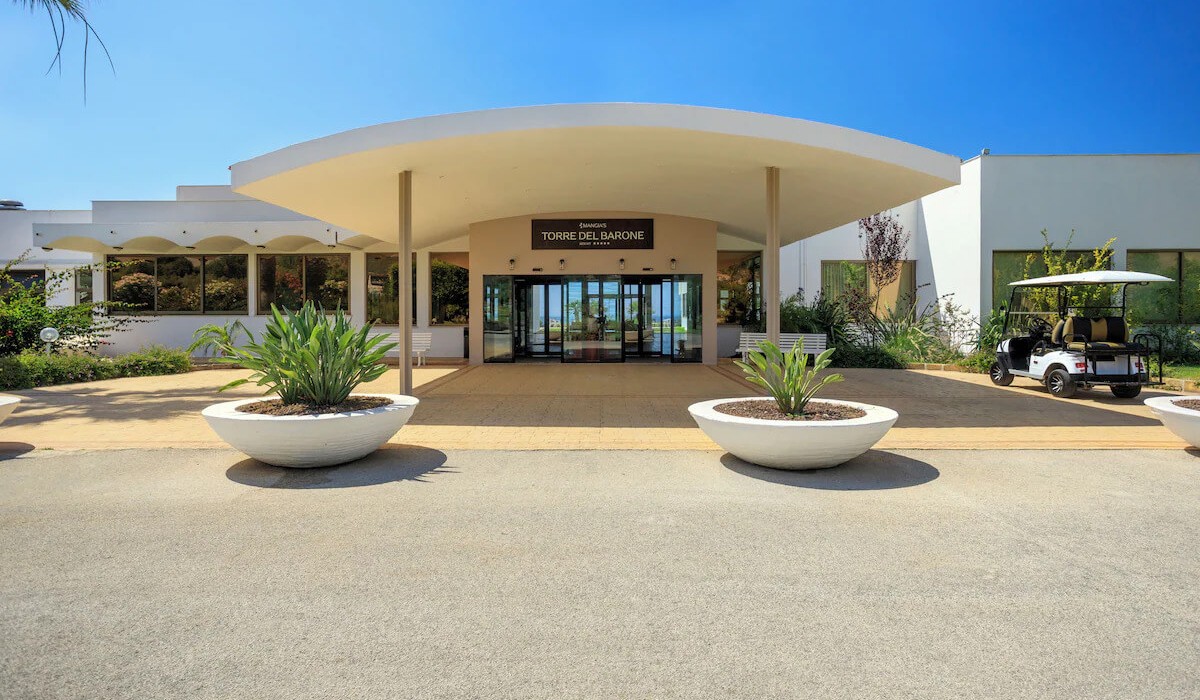 Mangia's Torre del Barone Resort - Entrance of the 5* resort