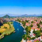 Daylan, a picturesque village on the Turkish coast, is crossed by the Dalyan River. Known for its thermal waters, ancient ruins, and rock-cut tombs, it’s ideal for those seeking tranquility and natural beauty.