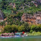 The Kaunos Rock Tombs, in Dalyan, are fascinating structures carved into the rock, remnants of an ancient civilization that still captivates today with their history and grandeur.
