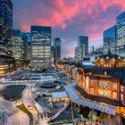 Tokyo Station is an architectural gem in the heart of the city: it blends historical elegance with modernity, serving as a vital hub for local trains, Shinkansen, and subways.